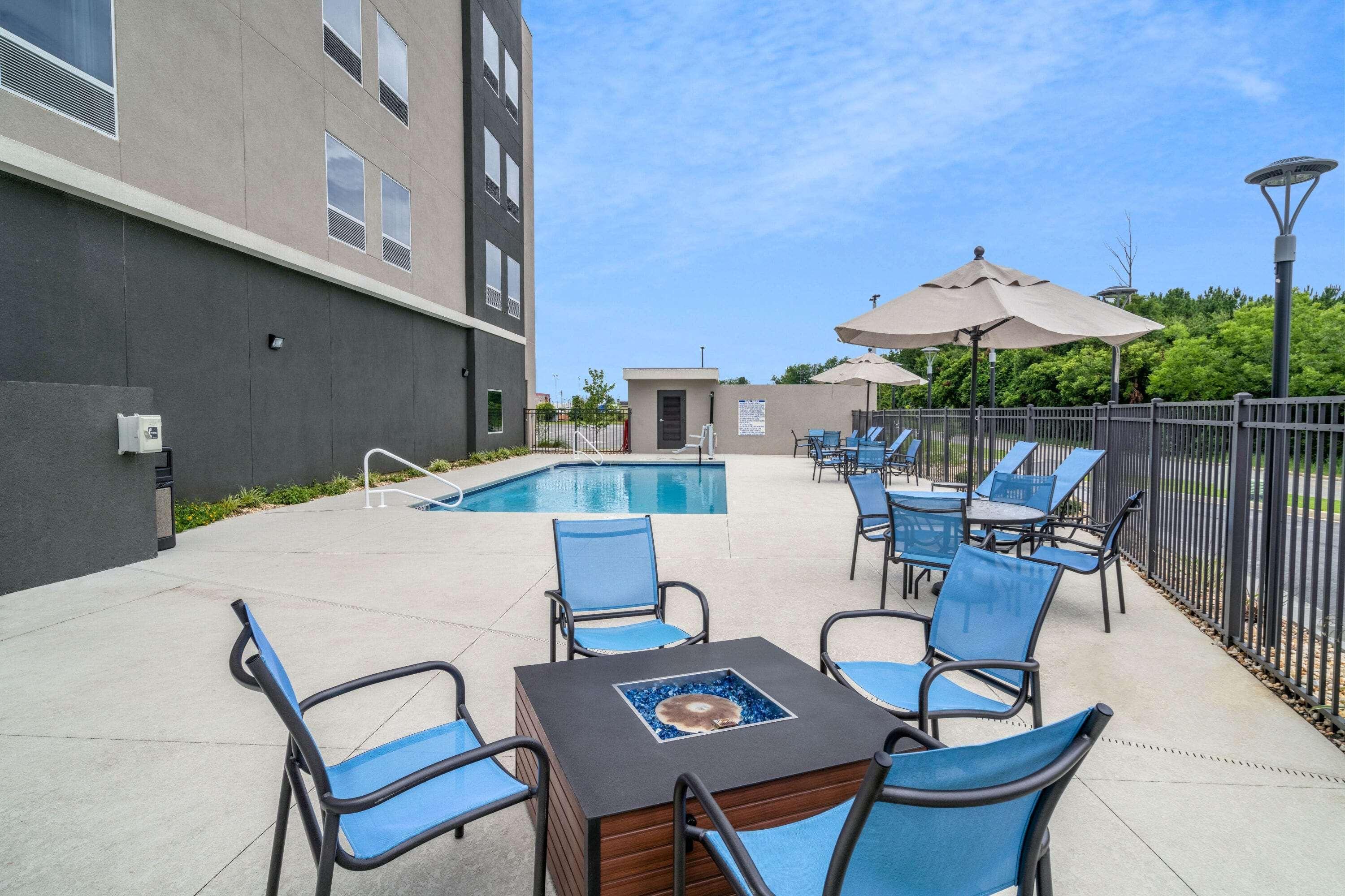 La Quinta Inn & Suites By Wyndham Tifton Ngoại thất bức ảnh